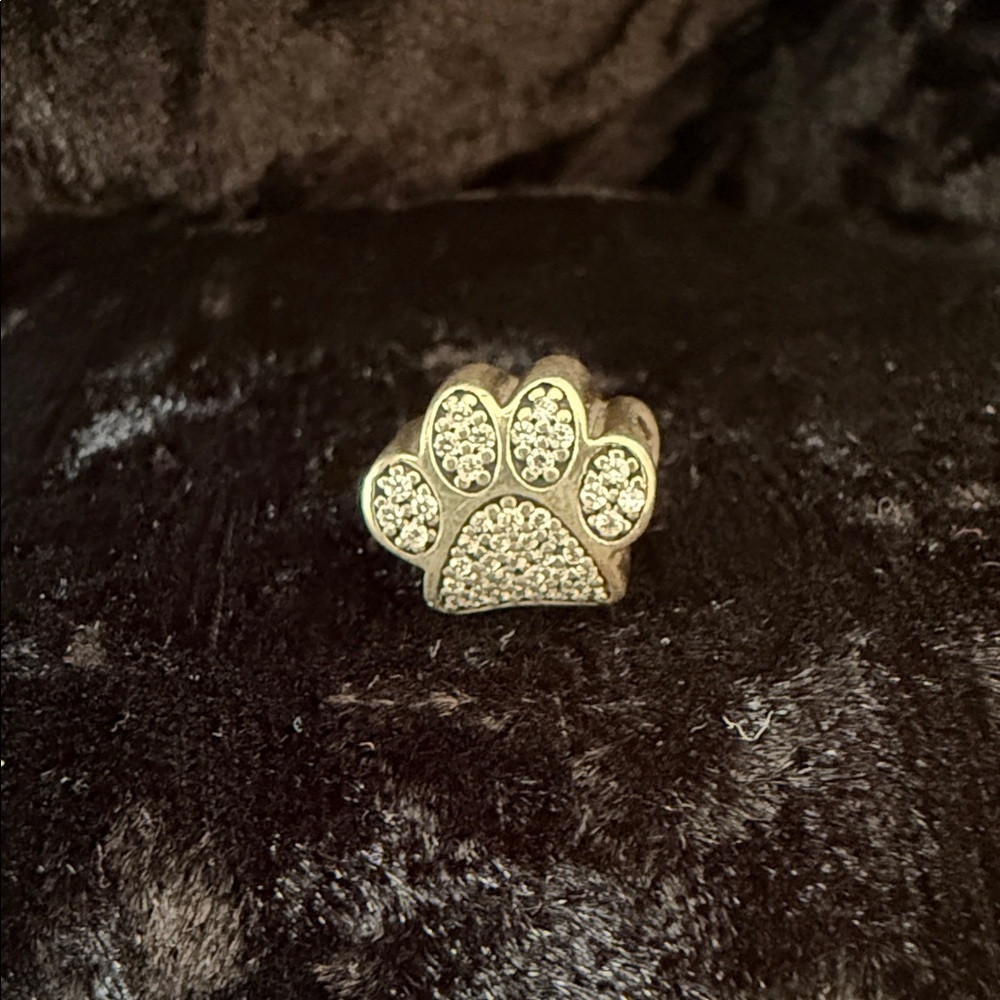 Pre-Owned Pandora Sparkling Paw Print Charm